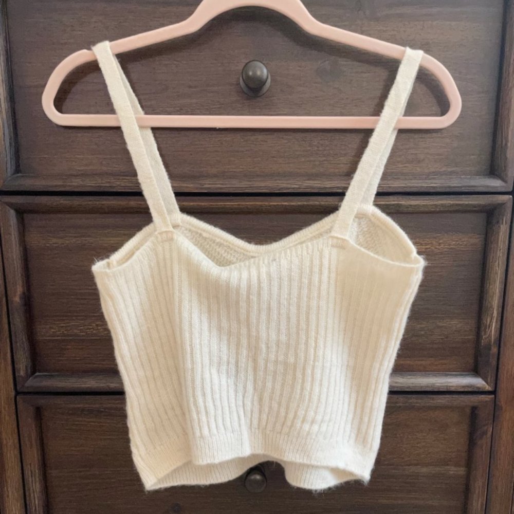 NWT Vera Moda Joleen Sweater Tank - Picture 2 of 8